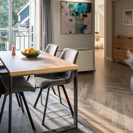 アパート 8th Hill