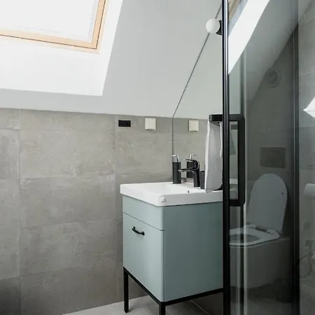 アパート 8th Hill