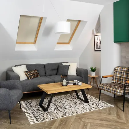 8th Hill Apartament